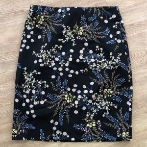 Fitted pencil skirt great for the office